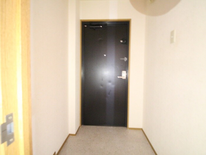 物件内観写真19　(玄関)