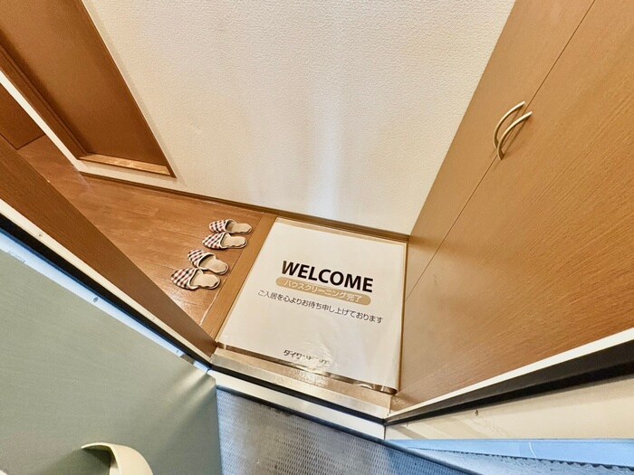 物件内観写真21　(玄関)