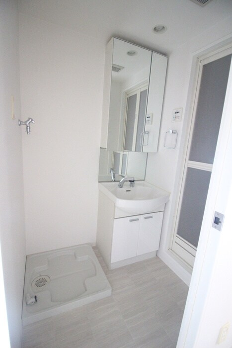 物件内観写真9　(洗濯機置場)