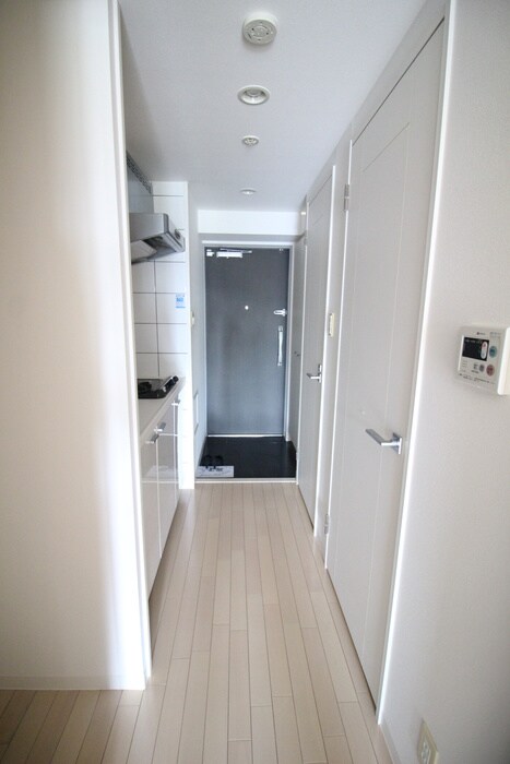 物件内観写真16　(廊下)