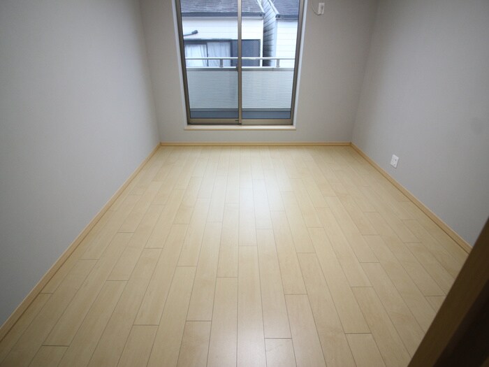 物件内観写真20　(室内からの展望)