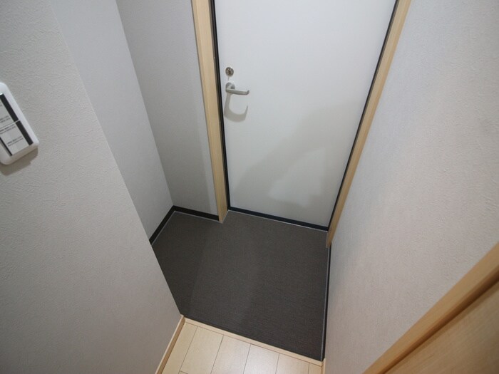 物件内観写真21　(玄関)