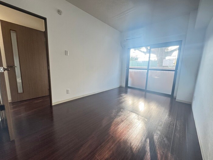 物件内観写真13　(居室)