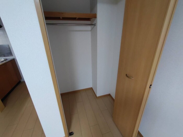 物件内観写真15　(収納)