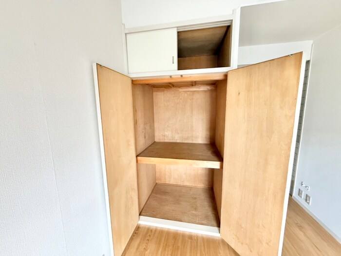 物件内観写真12　(収納)