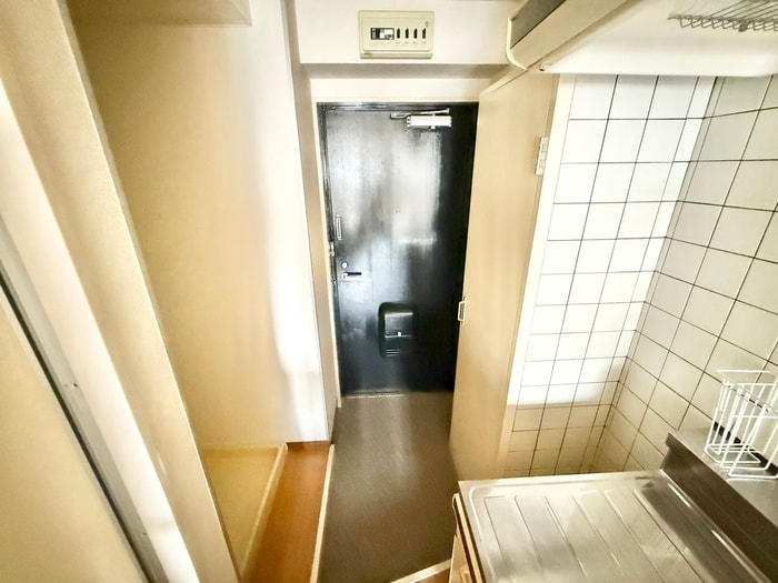 物件内観写真17　(玄関)