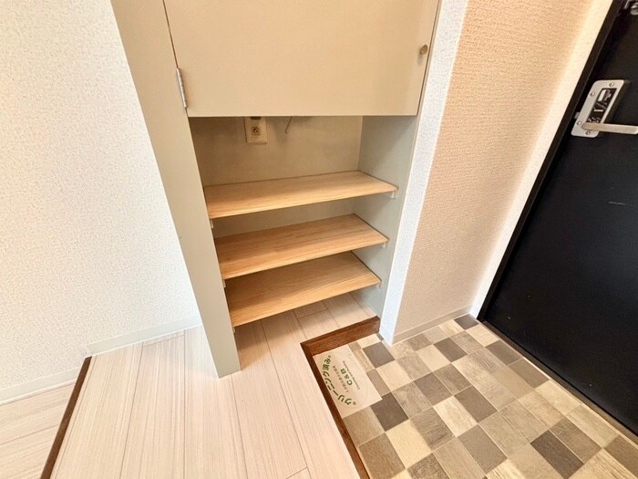 物件内観写真15　(靴箱)