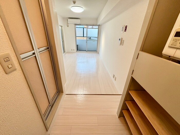 物件内観写真16　(廊下)