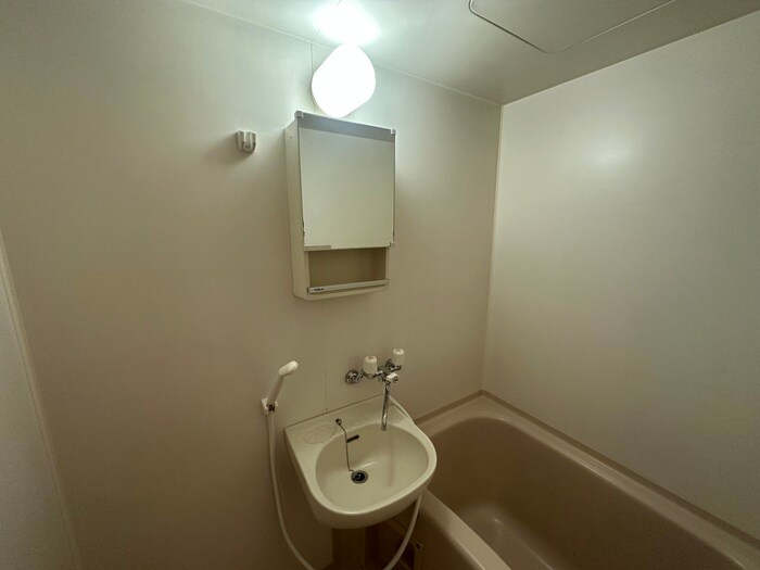 物件内観写真6　(洗面)