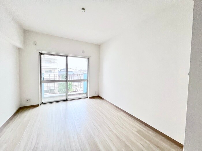 物件内観写真8　(居室)