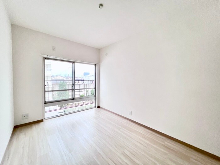 物件内観写真10　(居室)