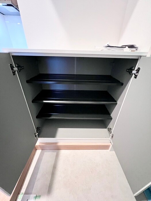 物件内観写真15　(靴箱)