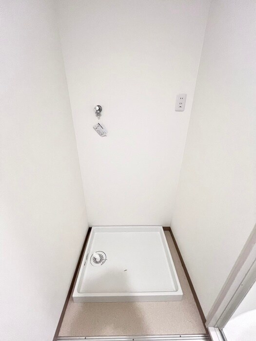 物件内観写真17　(洗濯機置場)