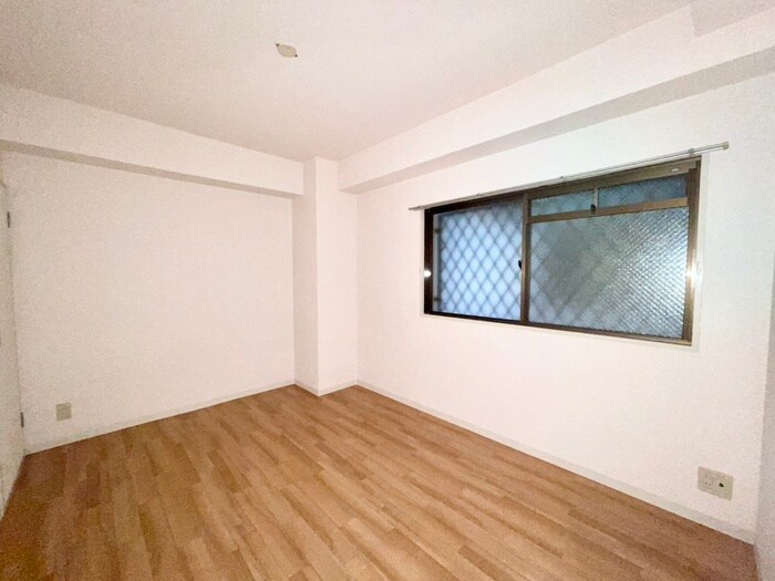 物件内観写真4　(居室)