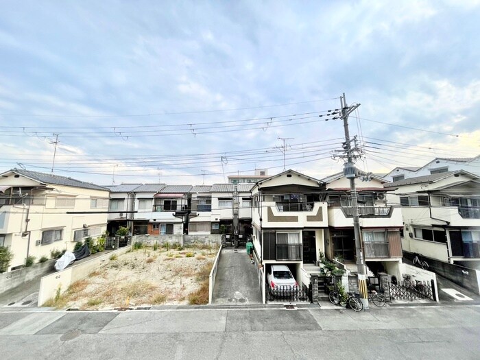 物件内観写真11　(室内からの展望)