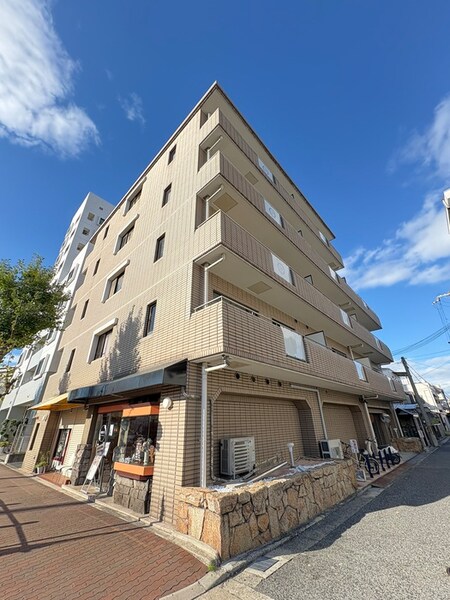 ウインザ－皐月外観写真