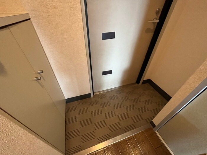 物件内観写真15　(玄関)