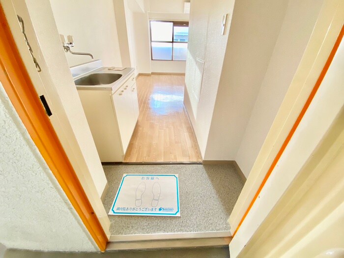 物件内観写真14　(玄関)