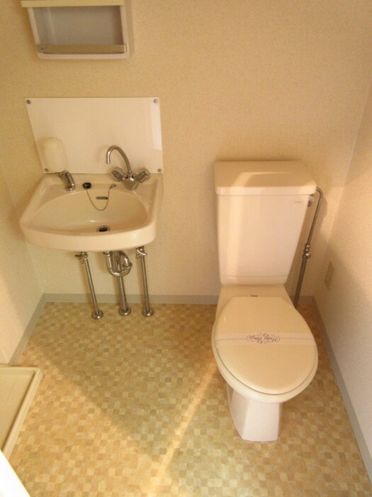 物件内観写真11　(トイレ)