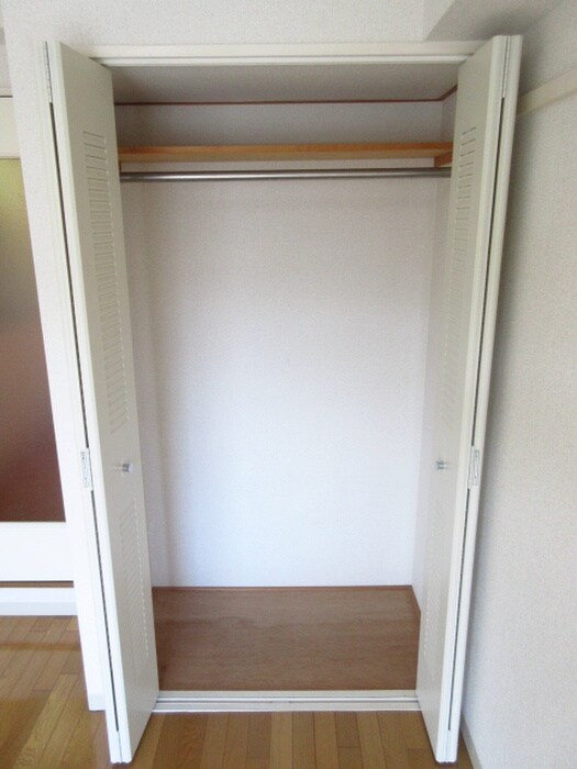 物件内観写真12　(収納)