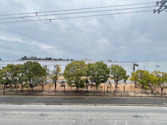 物件内観写真22　(室内からの展望)