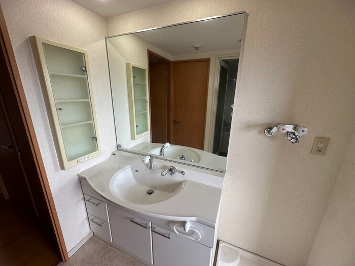 物件内観写真9　(洗面)