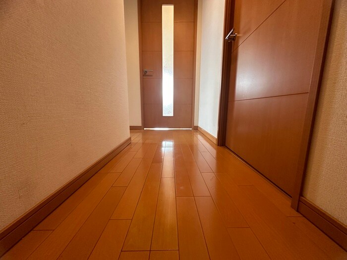 物件内観写真17　(廊下)