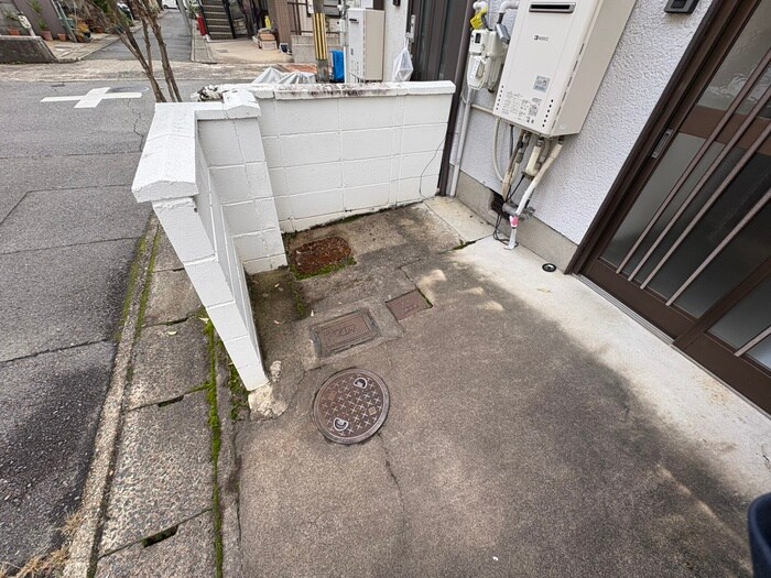 物件外観写真3　(駐輪場)