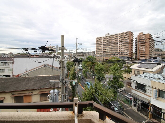 物件内観写真15　(室内からの展望)