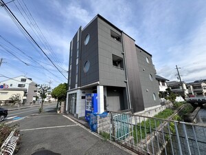 Ｂｒａｎｓ Ｃｒｏｓｓ外観写真