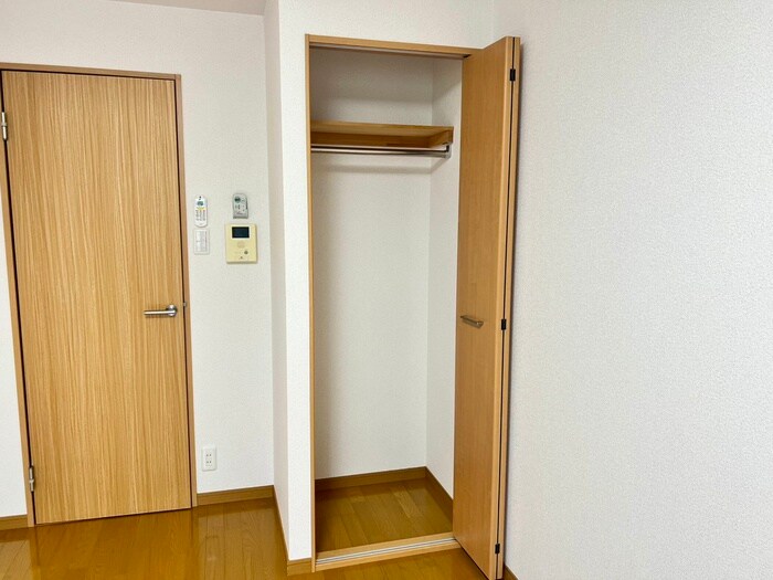 物件内観写真10　(収納)