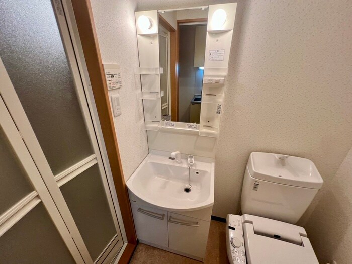 物件内観写真15　(洗面)