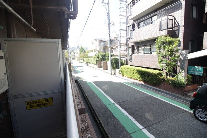 物件内観写真10　(室内からの展望)