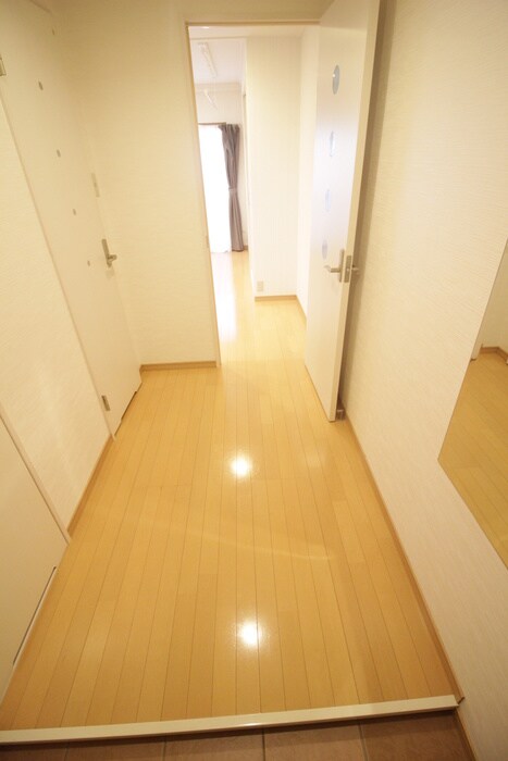 物件内観写真14　(廊下)