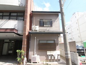 ドミノ下鴨外観写真