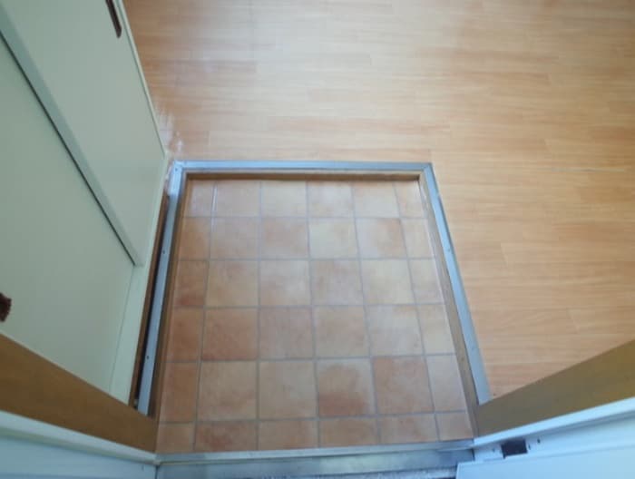 物件内観写真15　(玄関)