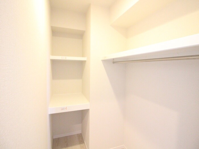 物件内観写真11　(収納)