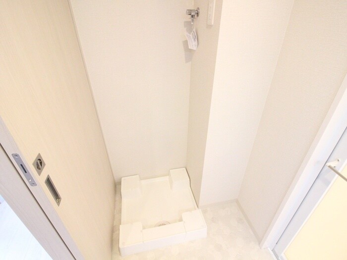 物件内観写真15　(洗濯機置場)