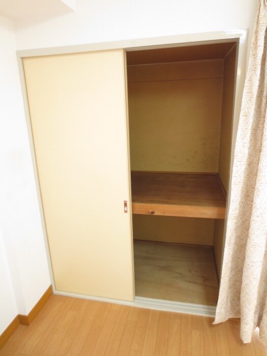 物件内観写真11　(収納)