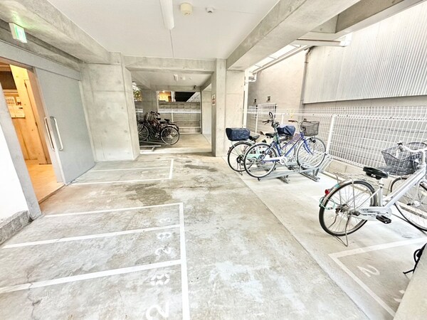 駐輪場