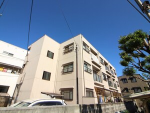 ハイツ中桜塚外観写真