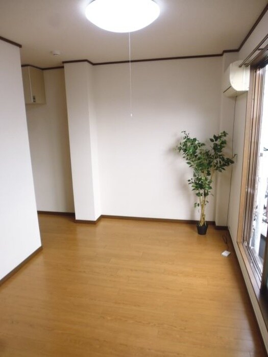 物件内観写真5　(居室)