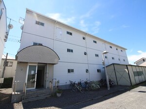 ハイツ高樋３外観写真