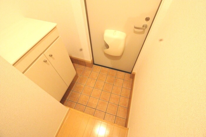 物件内観写真14　(玄関)