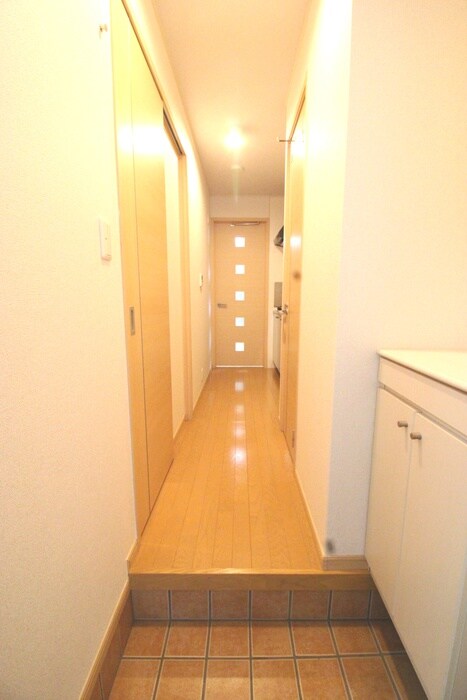 物件内観写真17　(廊下)