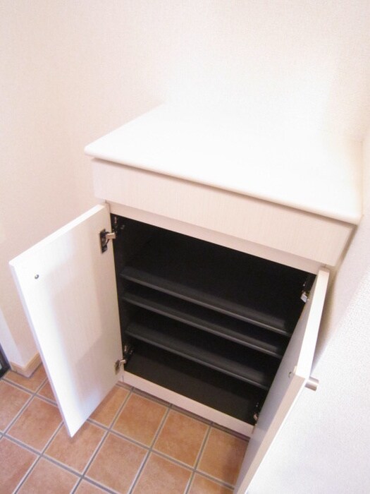 物件内観写真18　(靴箱)