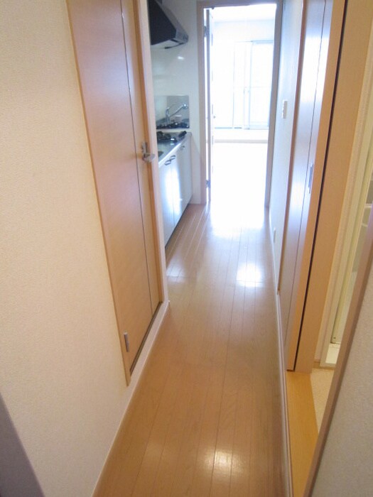 物件内観写真19　(廊下)