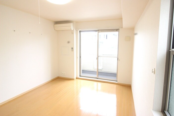 物件内観写真21　(居室)