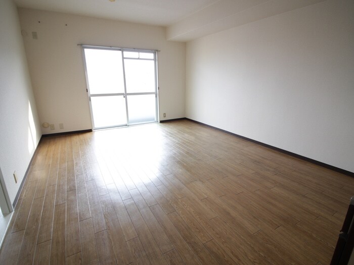 物件内観写真6　(居室)