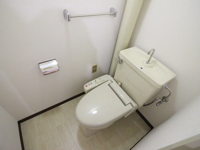 物件内観写真9　(トイレ)